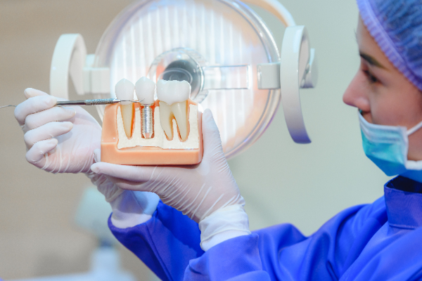 Can A General Dentist Perform The Dental Implants Procedure?